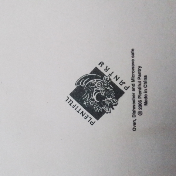 Plentiful Pantry RED APPLE Shape 2006 Stoneware  Baking Serving Dish - Picture 6 of 8